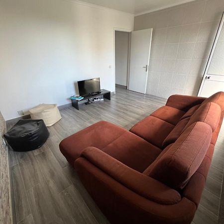 Ponta Delgada Casa A 2 Minutos A Pe De Piscina Natural מראה חיצוני תמונה