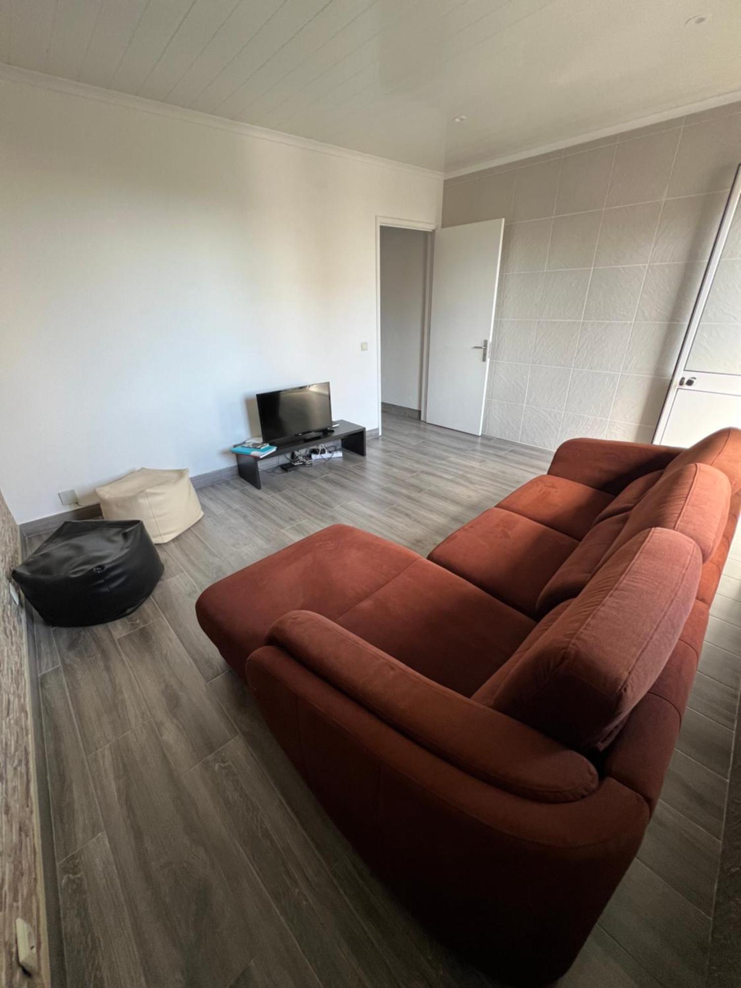 Ponta Delgada Casa A 2 Minutos A Pe De Piscina Natural מראה חיצוני תמונה