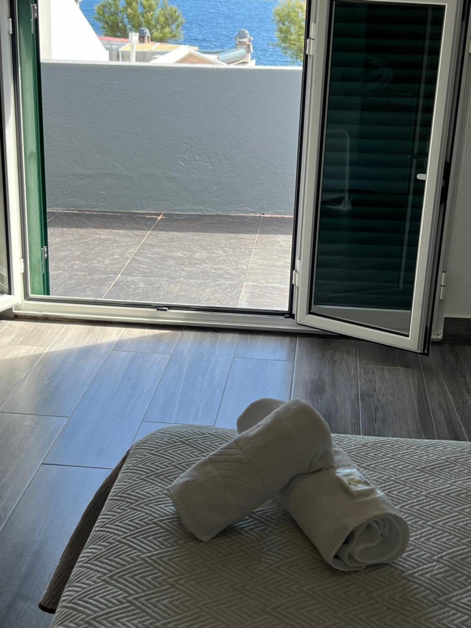 Ponta Delgada Casa A 2 Minutos A Pe De Piscina Natural מראה חיצוני תמונה