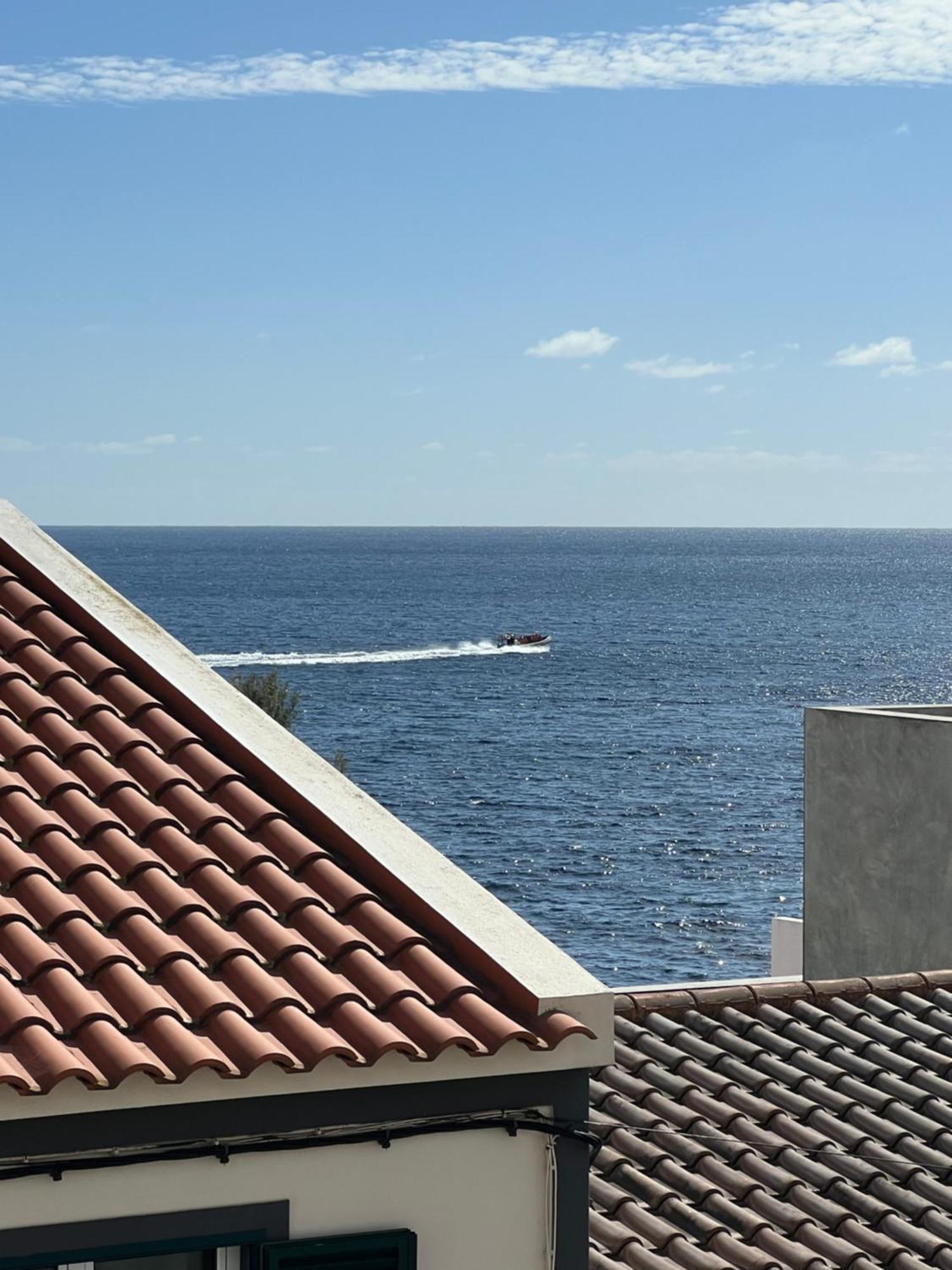 Ponta Delgada Casa A 2 Minutos A Pe De Piscina Natural מראה חיצוני תמונה