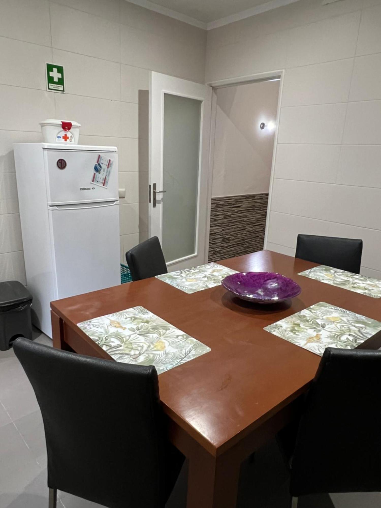 Ponta Delgada Casa A 2 Minutos A Pe De Piscina Natural מראה חיצוני תמונה