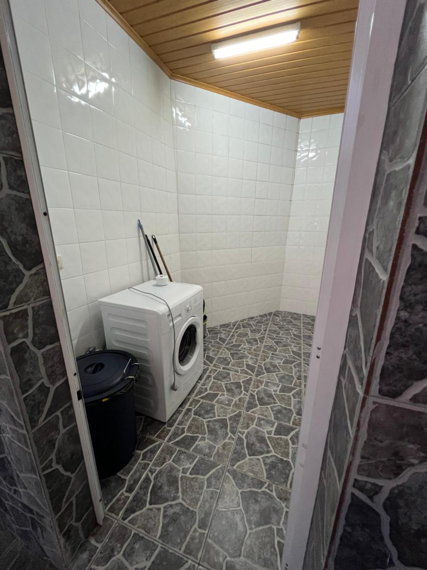 Ponta Delgada Casa A 2 Minutos A Pe De Piscina Natural מראה חיצוני תמונה