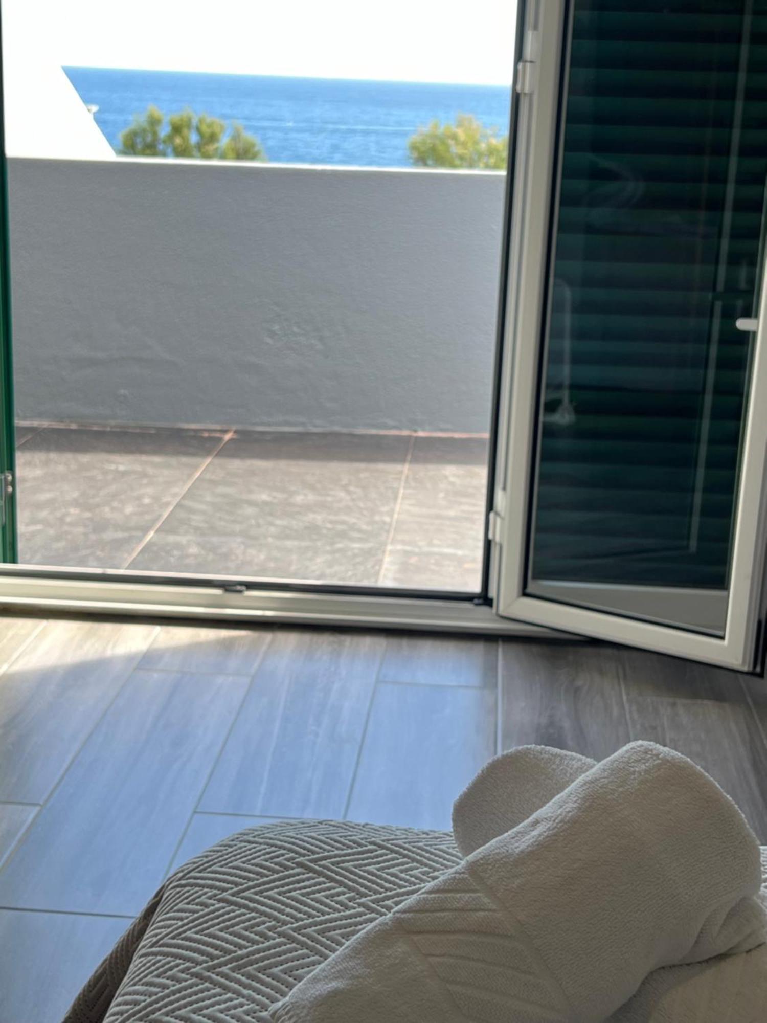 Ponta Delgada Casa A 2 Minutos A Pe De Piscina Natural מראה חיצוני תמונה